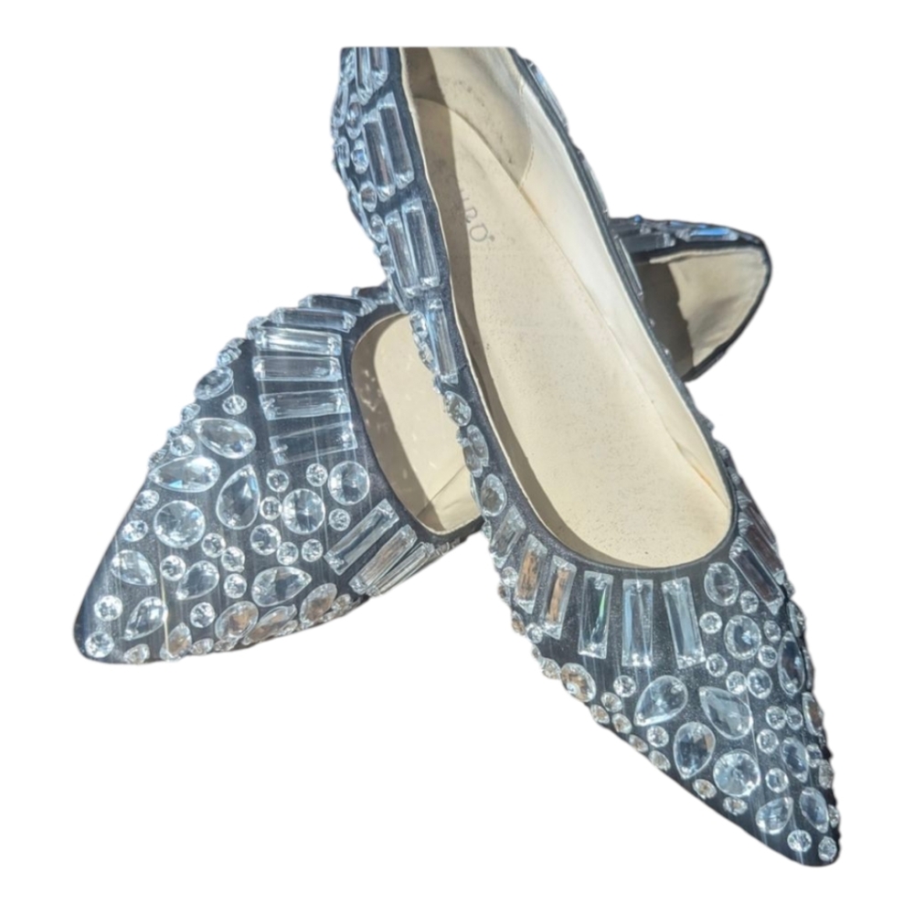 Ashro Flats with Intricate Design